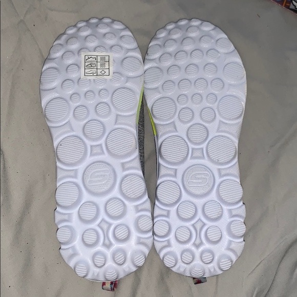 Shoes - Picture 3 of 4